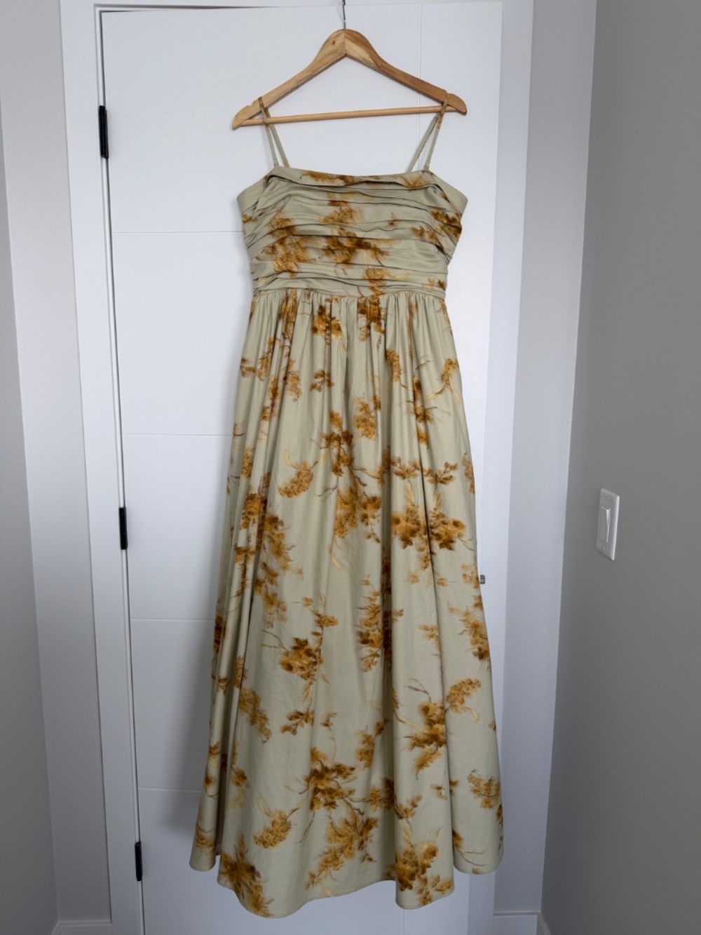 Reformation Kastoria Dress Size 12 - Picture 4 of 6